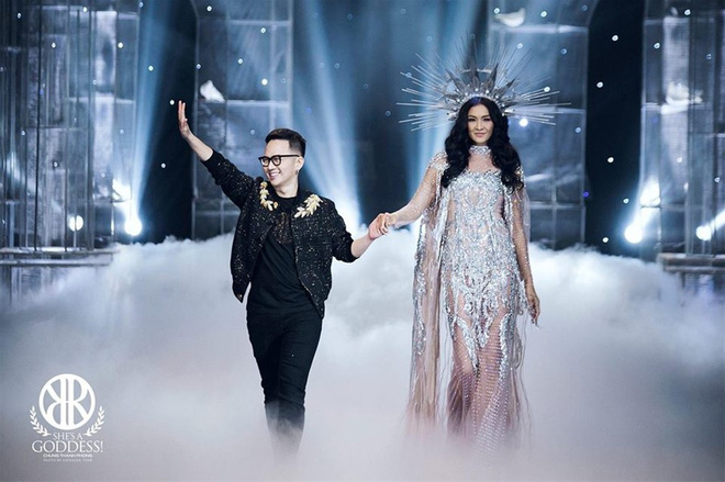 Vừa ngầm tố HHen Niê mặc váy nhái, NTK Chung Thanh Phong đã rút lại vì không muốn đẩy sự việc xa hơn